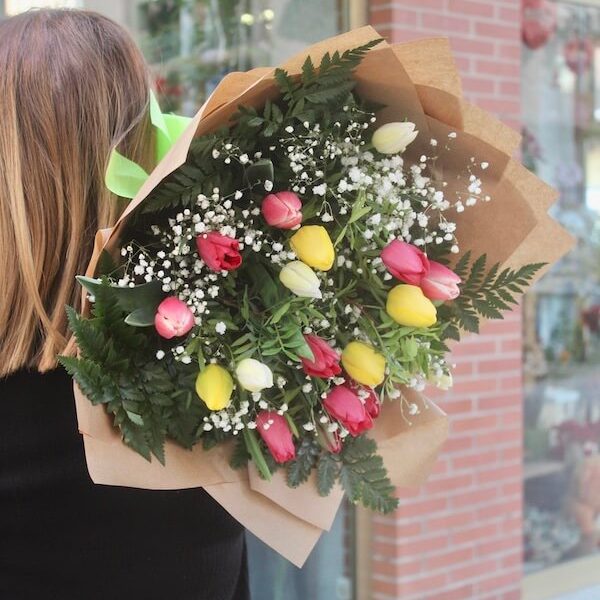 tulipanes-colores-ramo ramo de tulipanes variados de colores